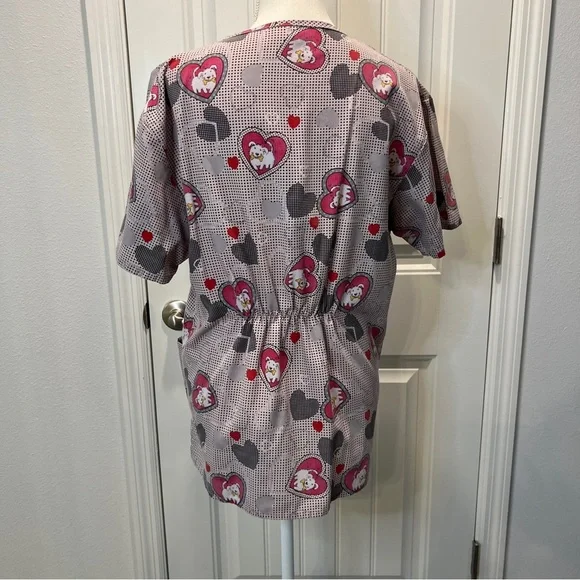 Delta Scrub Top Veterinary Dogs Hearts Dots Pockets Large - Picture 3 of 9